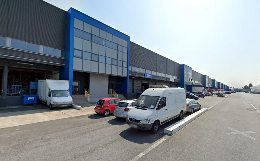 Entrepôt Aulnay-sous-Bois 797m² Location entrepôt Aulnay-sous-Bois Seine-Saint-Denis OLLOG2424443 4